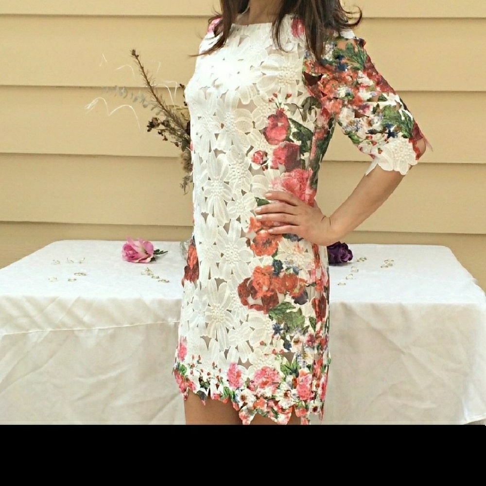 Beautiful lace shift dress